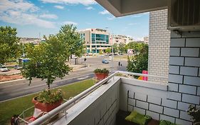 Apartment Arena White